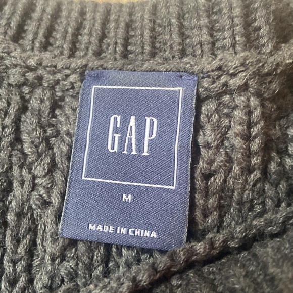 Cable knit Gap sweater - Picture 3 of 8